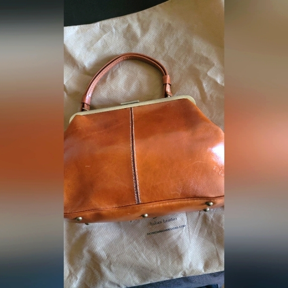 Handbag - Picture 2 of 4